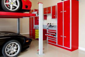 Aluminum Garage Cabinets - Auto mechanic keeps tools handy