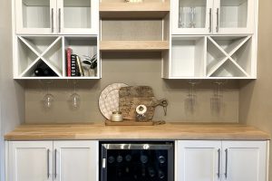 Built-In Bar 1