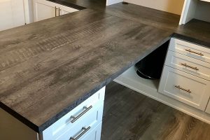 Home Office with Barnwood Countertop Teo